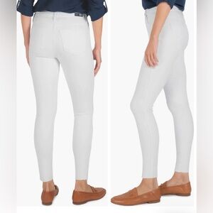 KUT from the Kloth Connie Ankle skinny jeans in white size 00. NWT